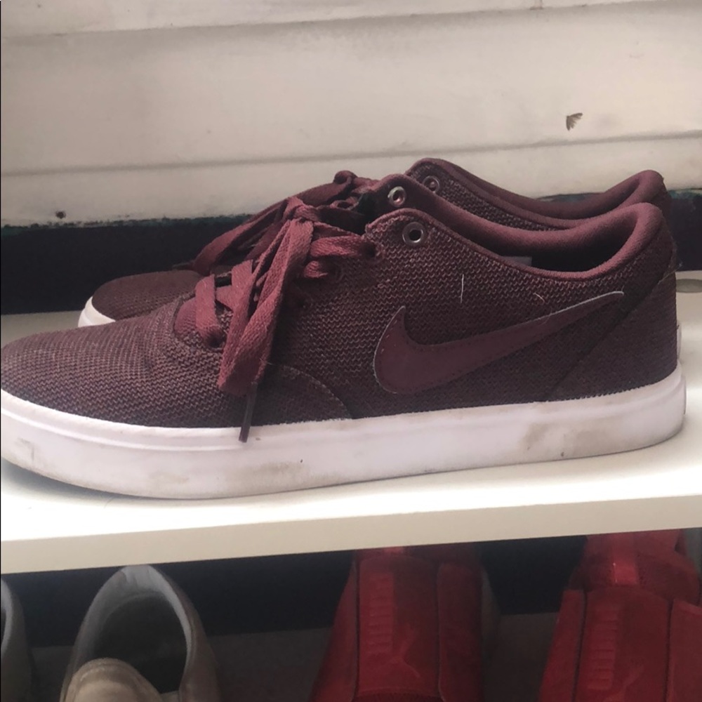Burgundy Nike SB